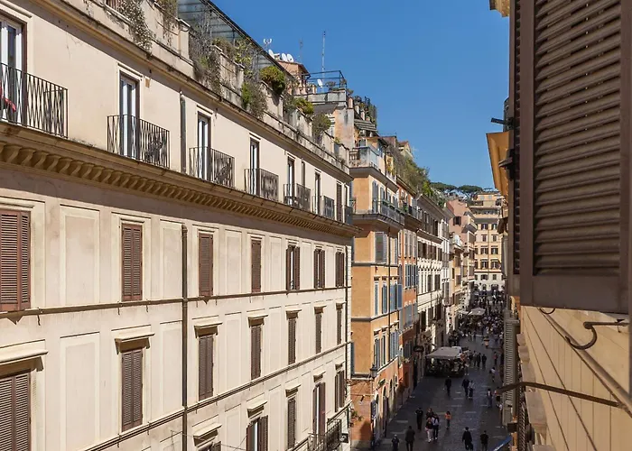 Piazza di Spagna Historic Flat